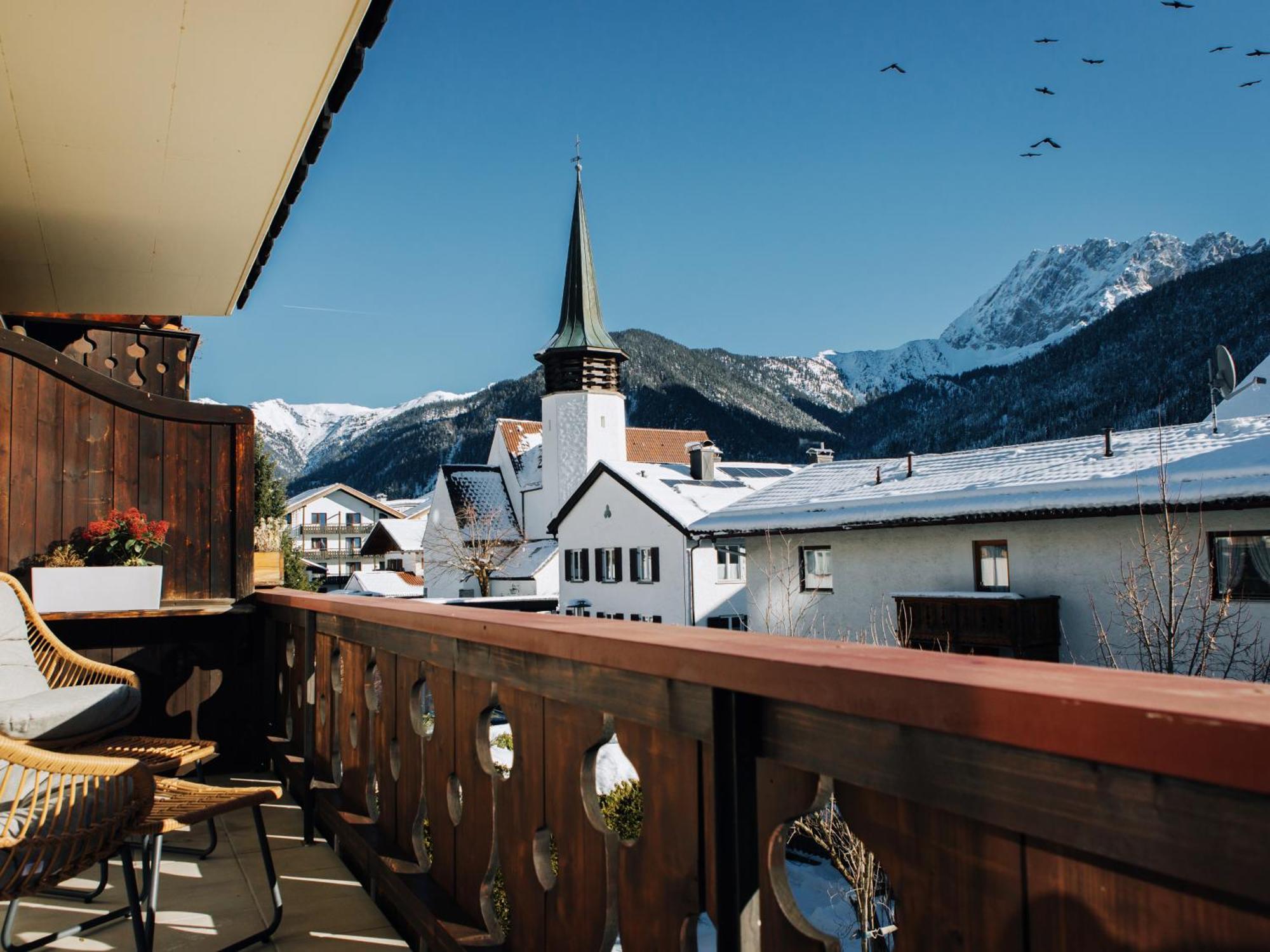 Die Karwendelsuite - 5 Sterne Fewo Mit Bestem Bergblick, Zentrumsnah & Ruhig Gelegen, Familienfreundlich Mittenwald Exterior foto